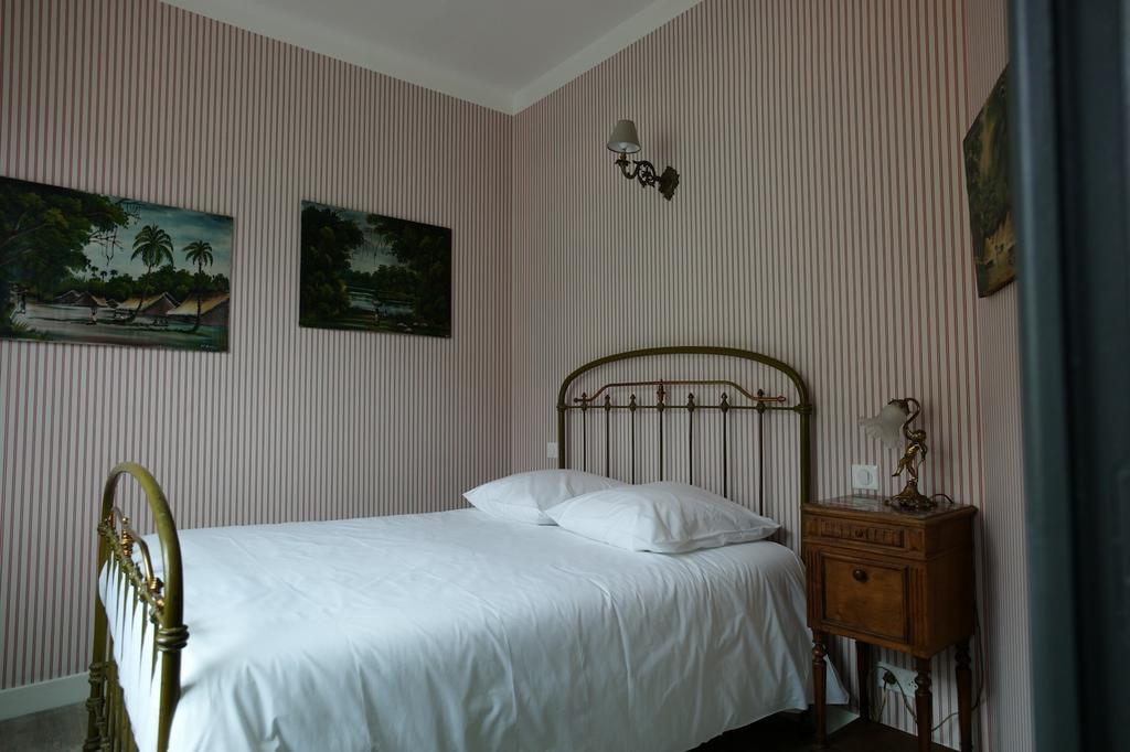 Hotel-Restaurant Le Parisien レ・ヴィーニュ 部屋 写真