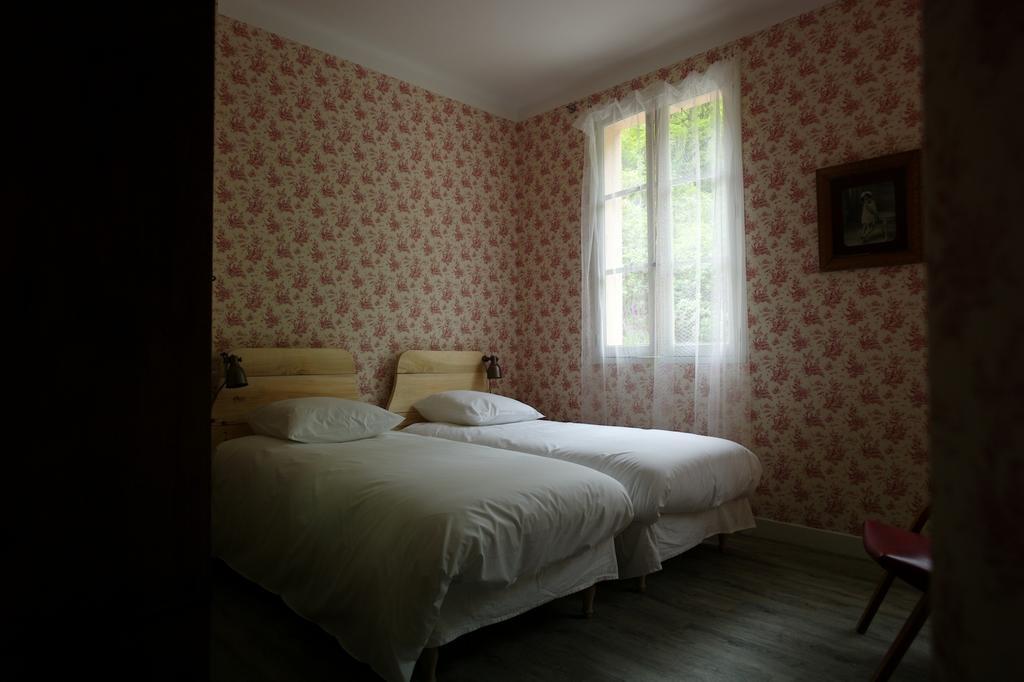 Hotel-Restaurant Le Parisien レ・ヴィーニュ 部屋 写真